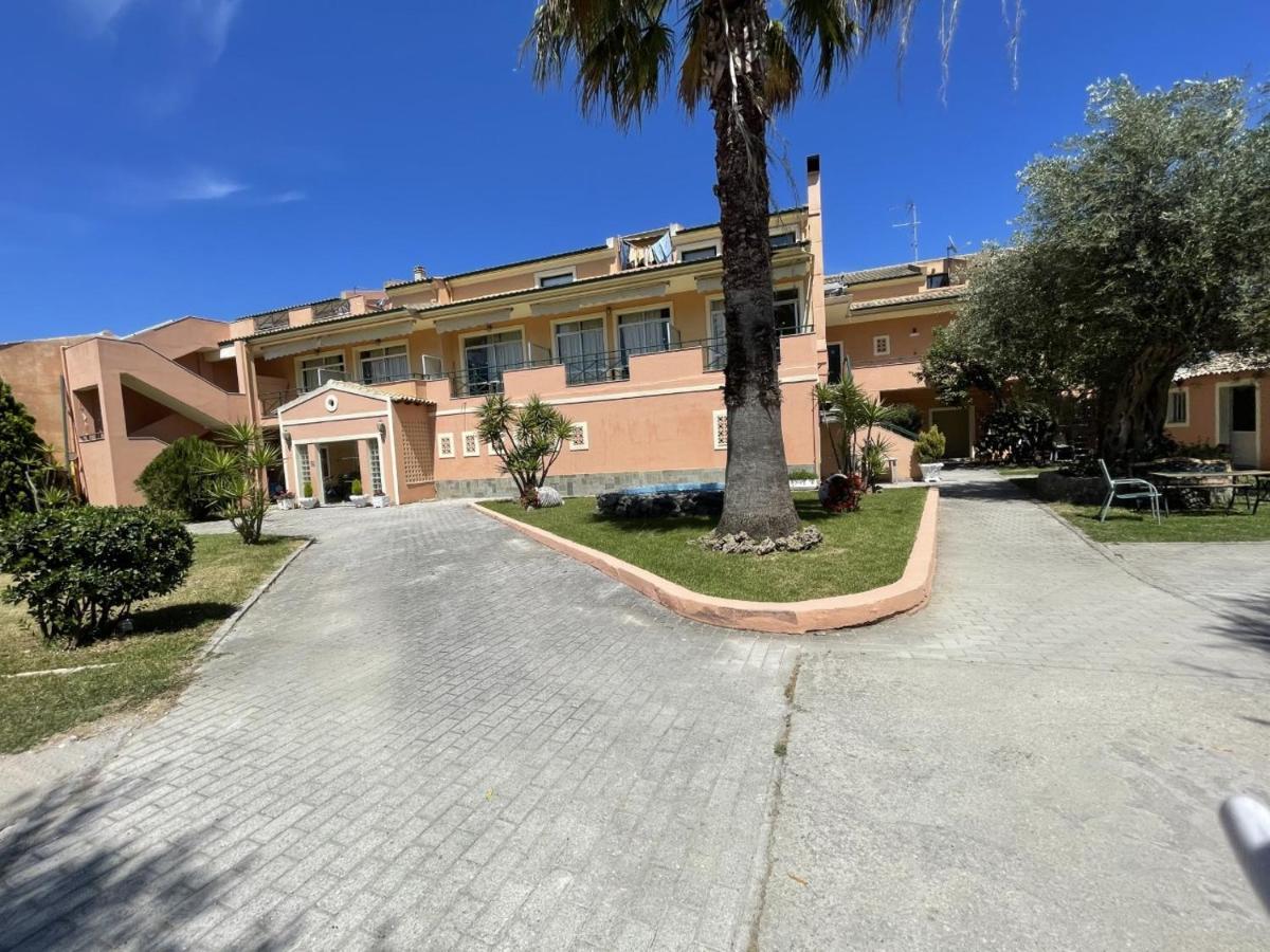 Christina Hotel Mesongí Esterno foto
