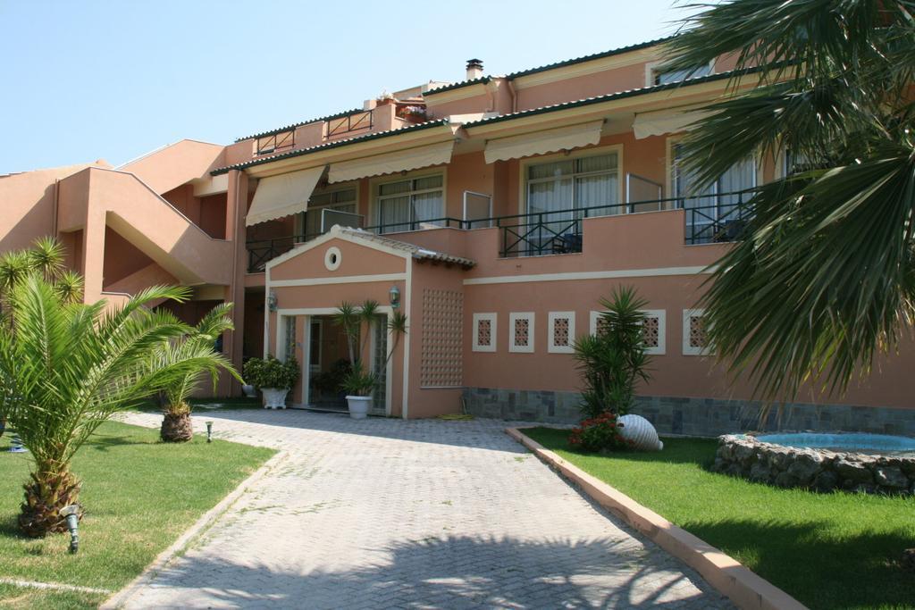 Christina Hotel Mesongí Esterno foto